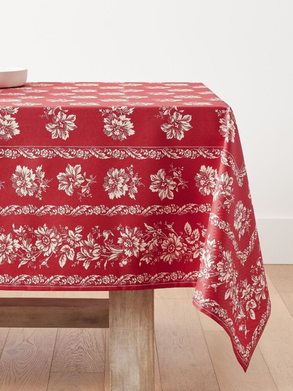 Pottery Barn Ella Floral Oilcloth Outdoor Tablecloth Red 100% Cotton Decor NWT